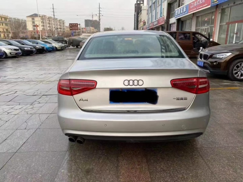 济宁14年奥迪A4L8