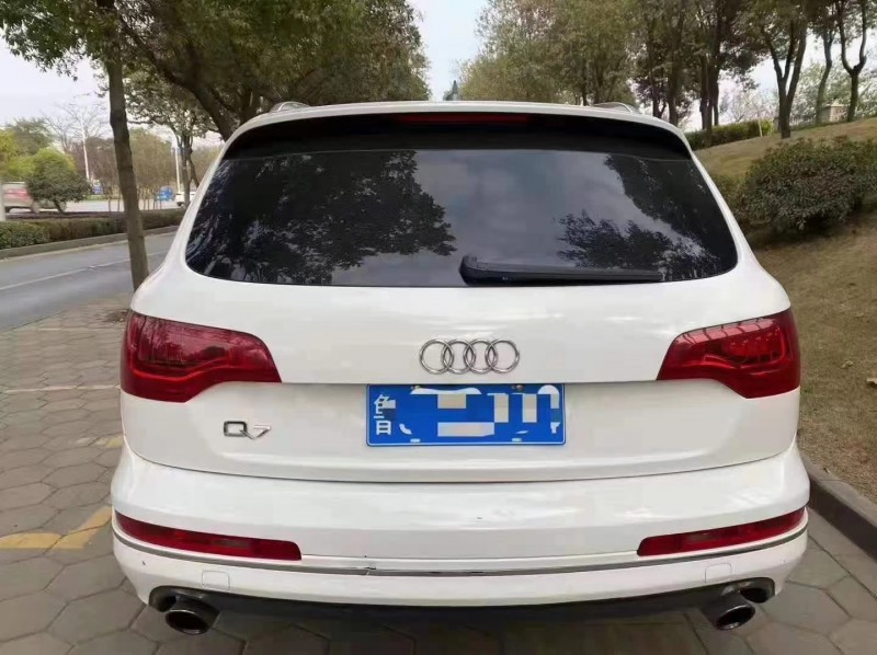 常德10年奧迪Q79