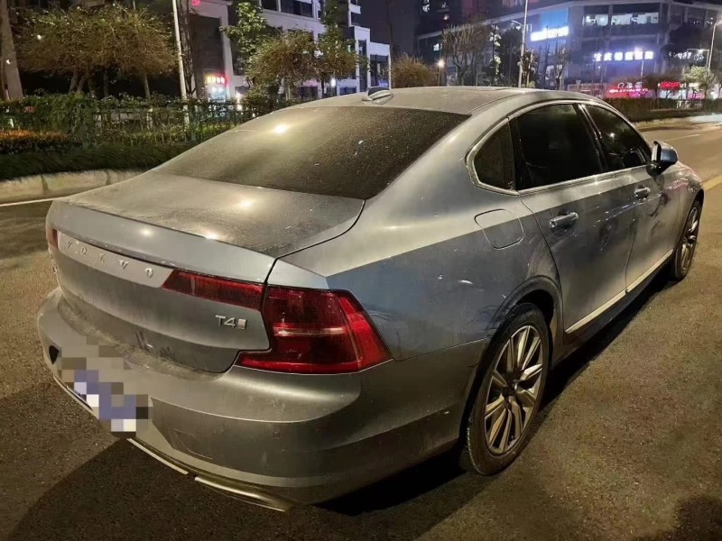 重庆20年沃尔沃S903