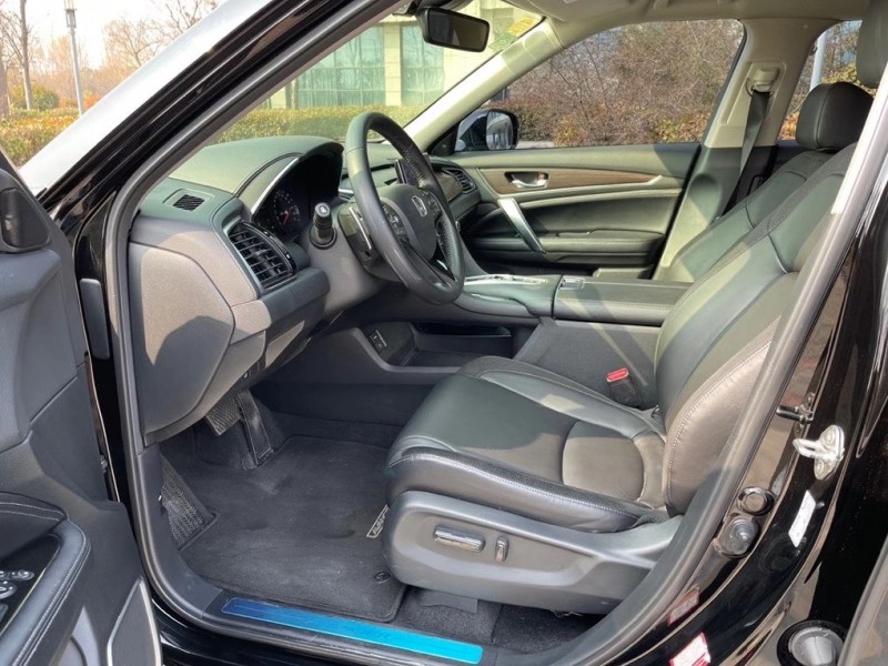 盐城19年本田冠道5