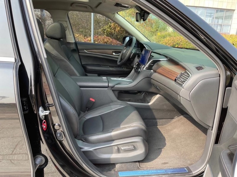 盐城19年本田冠道8