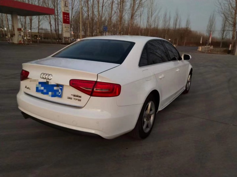 天津15年奧迪A4L9