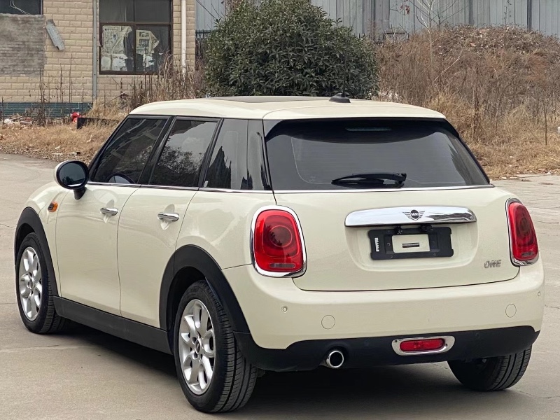 商丘19年寶馬MINI4