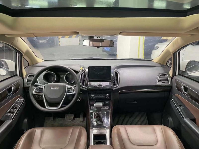 成都18年力帆汽车轩朗5