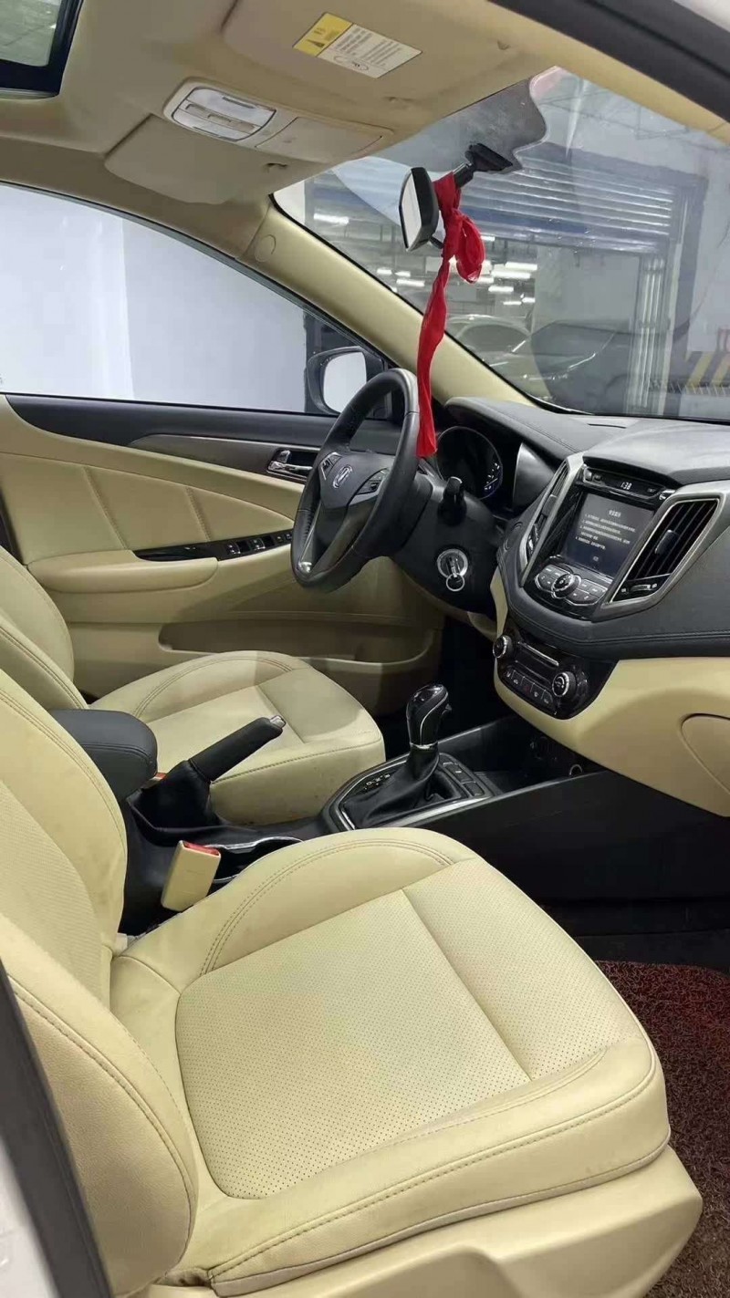 成都17年长安汽车逸动7