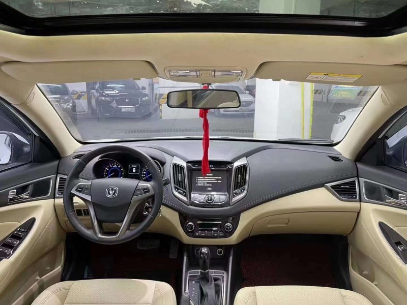 成都17年长安汽车逸动6