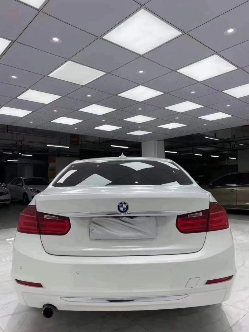 成都15年宝马3系9