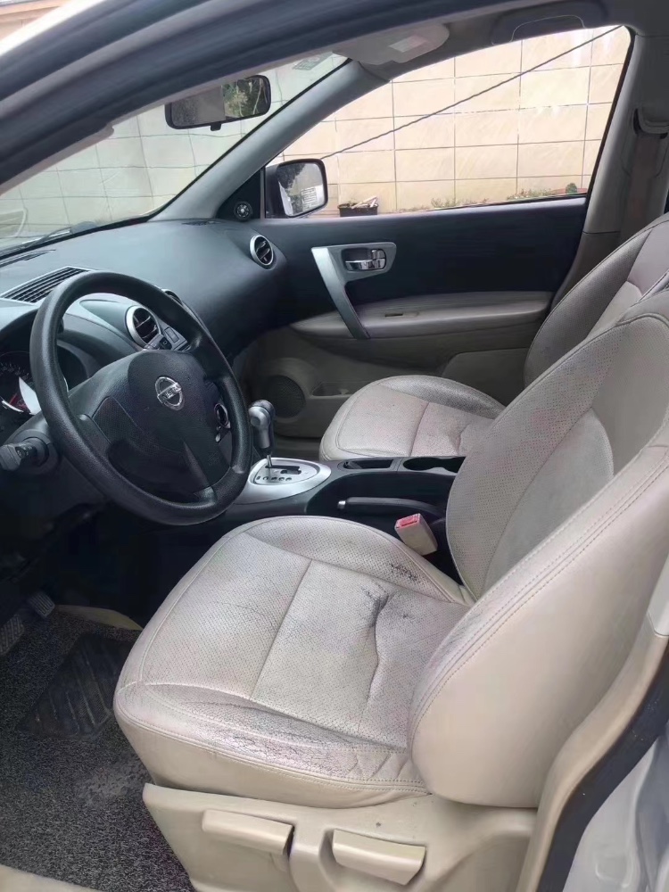 广州12年日产逍客4