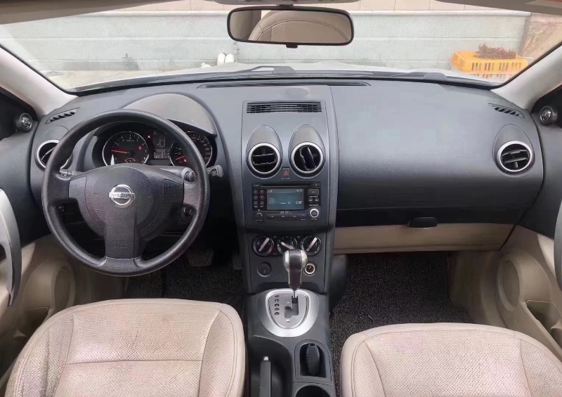 广州12年日产逍客5