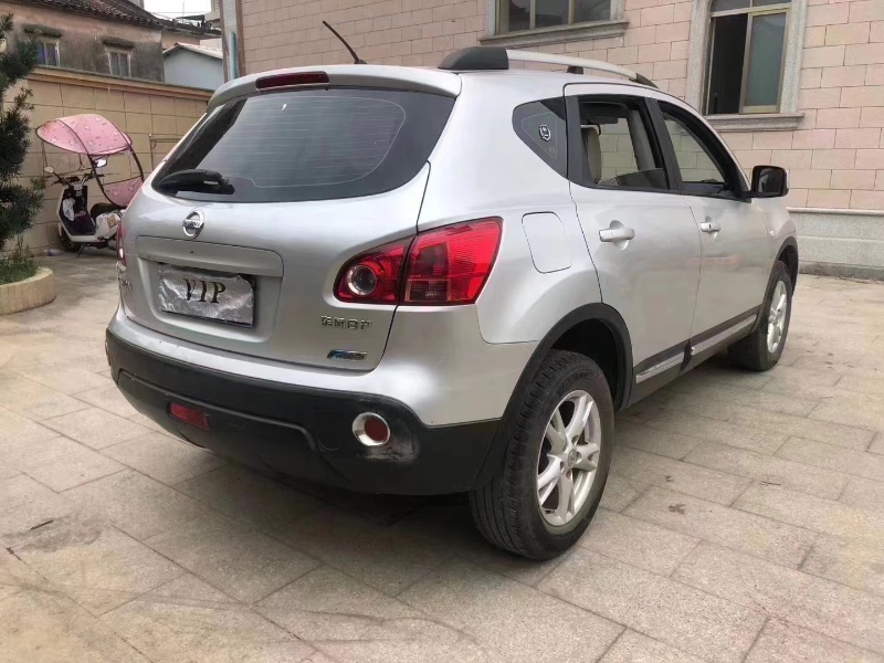 广州12年日产逍客7