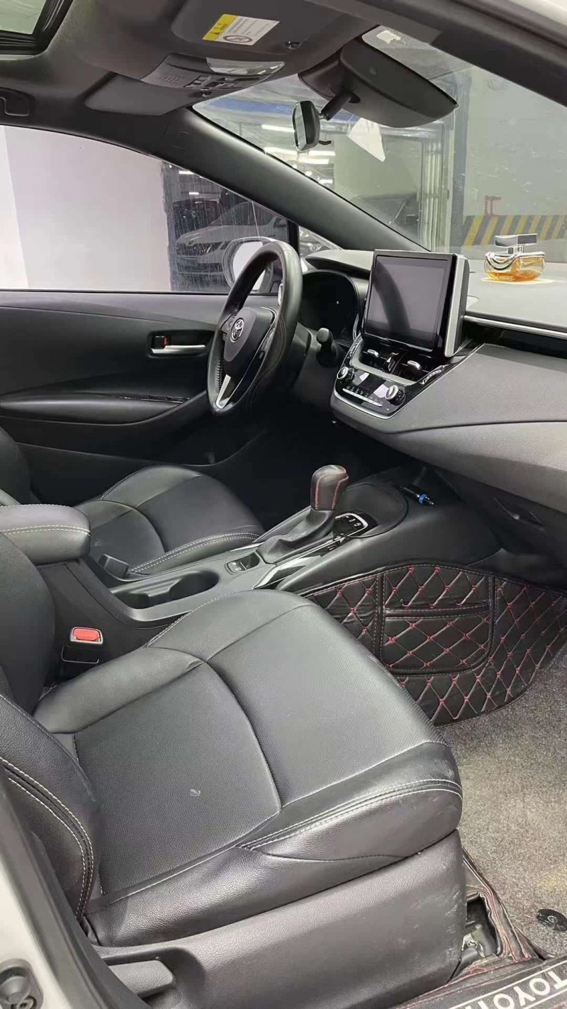 成都19年丰田雷凌6