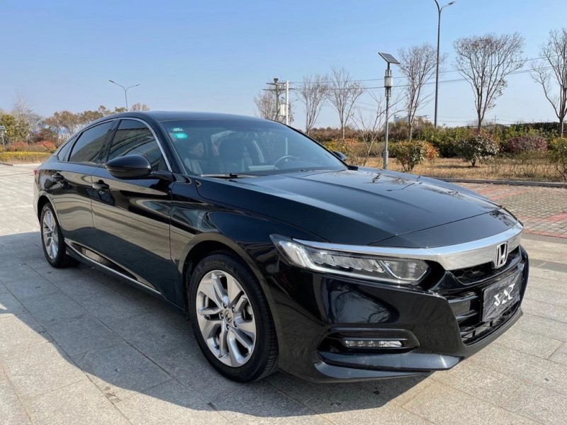 盐城19年本田雅阁2