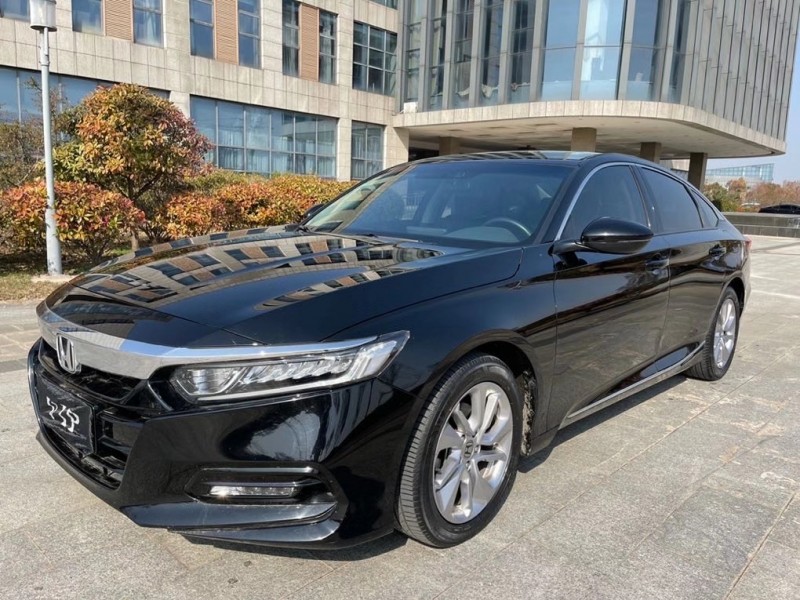 盐城19年本田雅阁3