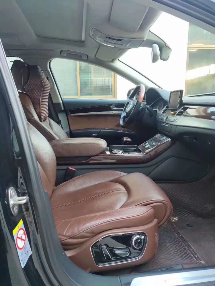 保定14年奥迪A8L3