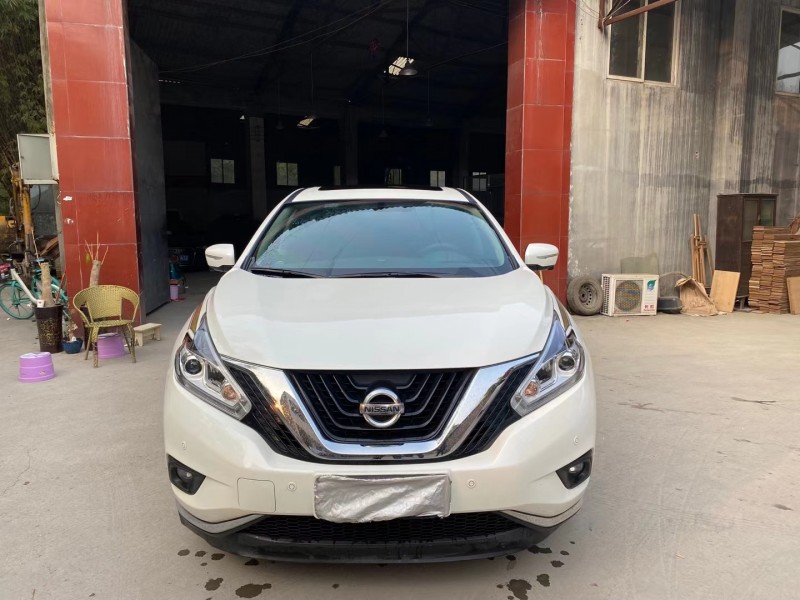 成都19年日产楼兰4