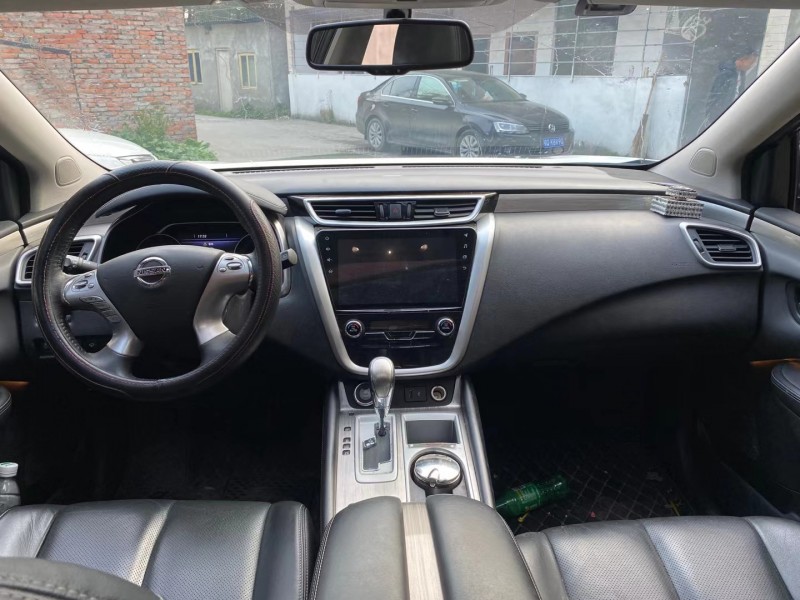 成都19年日产楼兰5