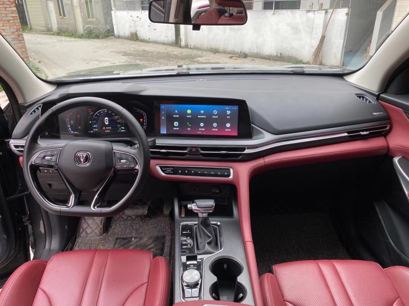 成都19年长安汽车长安CS755