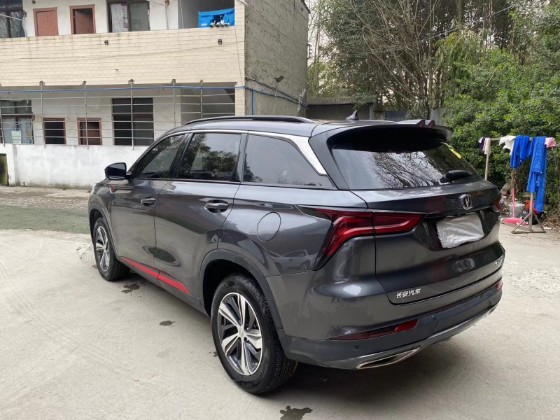 成都19年长安汽车长安CS757