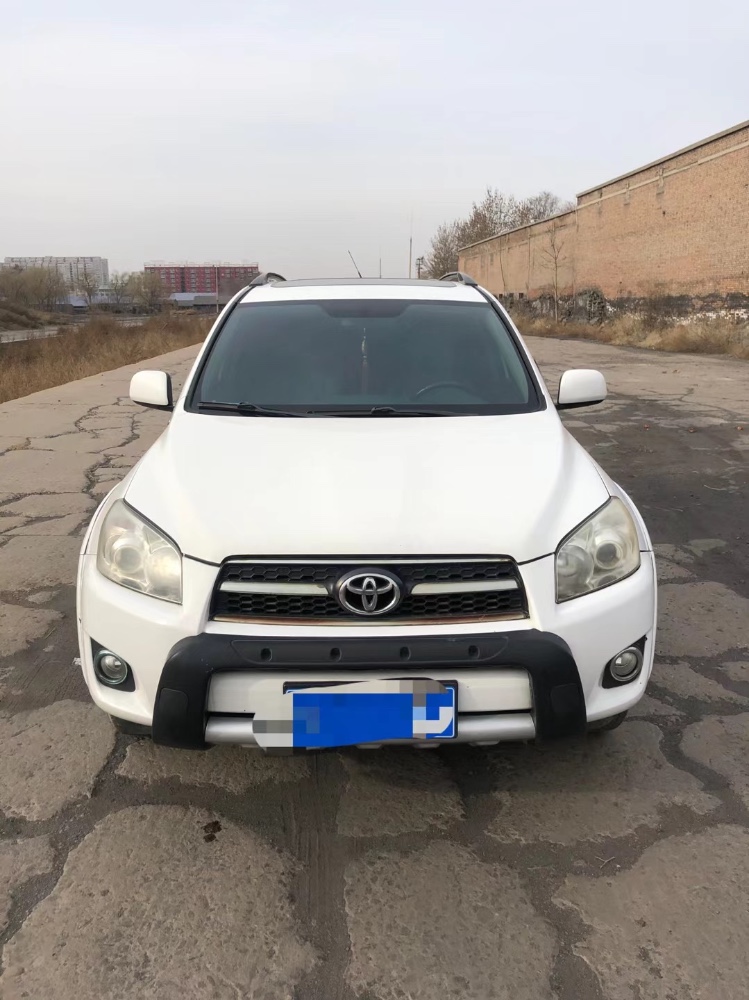 太原09年豐田RAV41