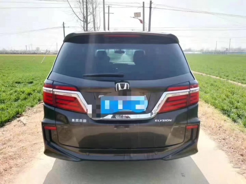 青岛17年本田艾力绅1