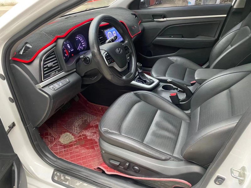 成都18年现代领动6