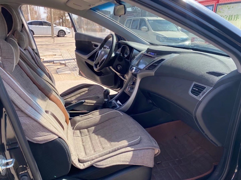 保定15年现代朗动7