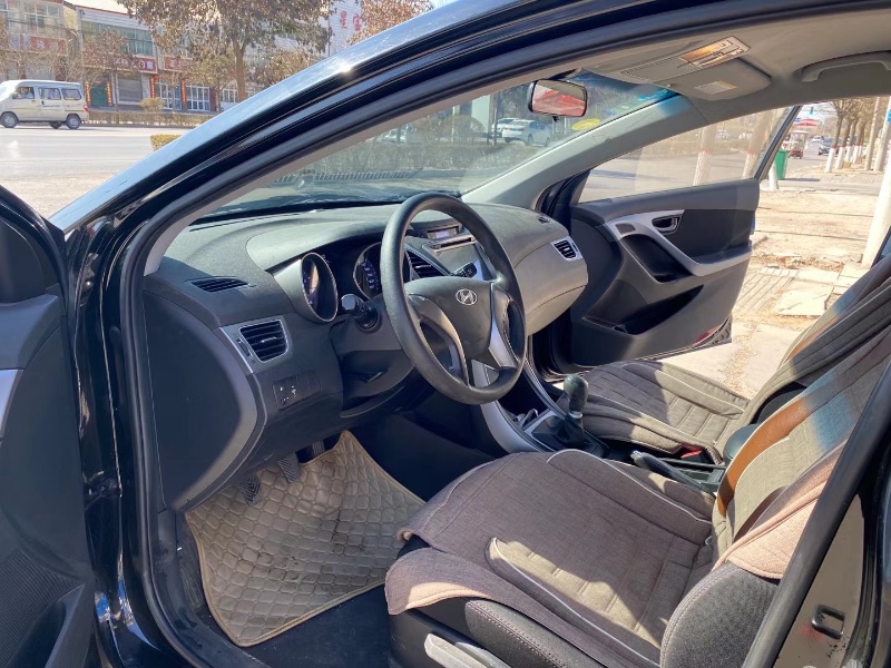 保定15年现代朗动6