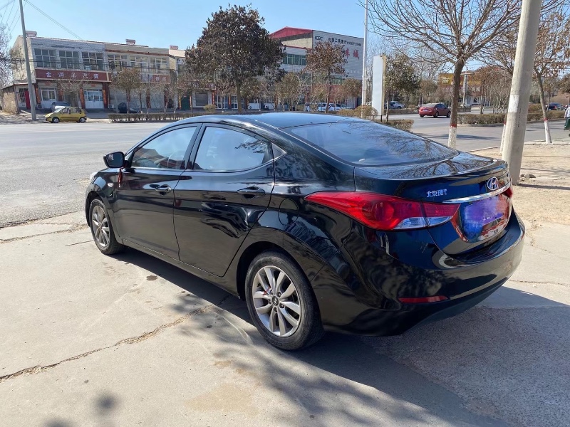 保定15年现代朗动4