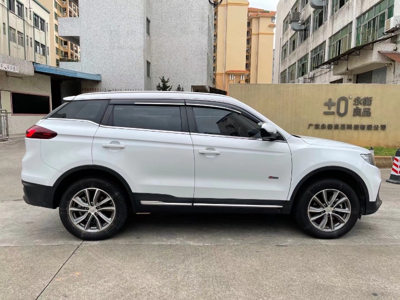 中山18年吉利博越3