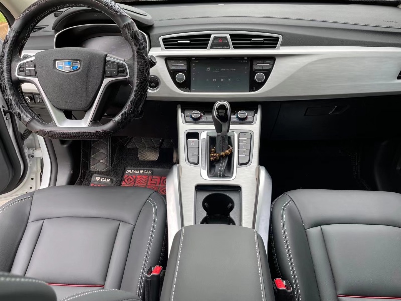 中山18年吉利博越6