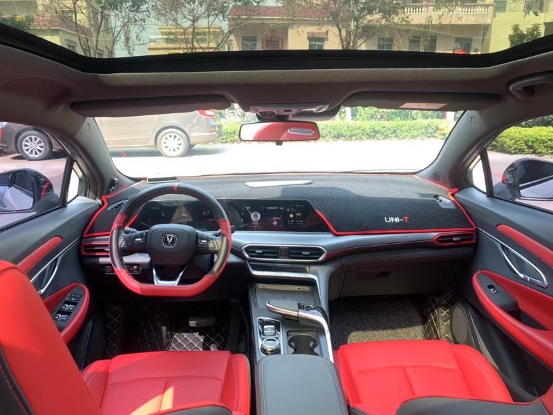 中山20年长安汽车致尚6