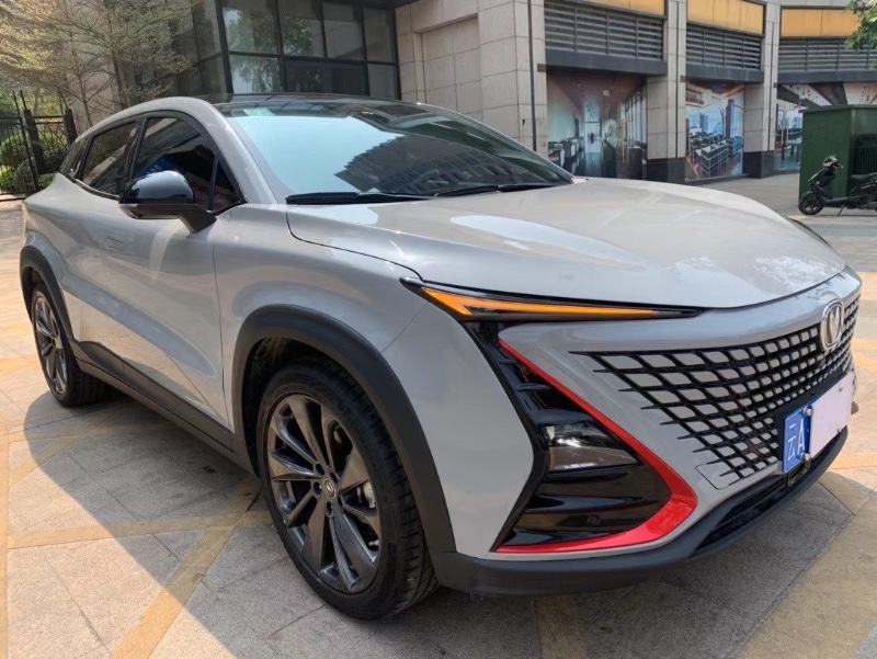 中山20年长安汽车致尚4