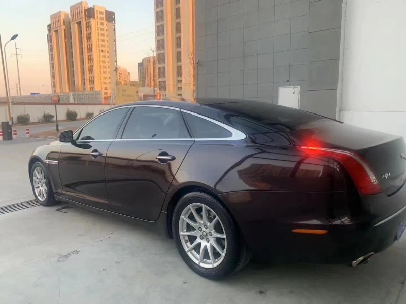 鎮江11年捷豹XJ7