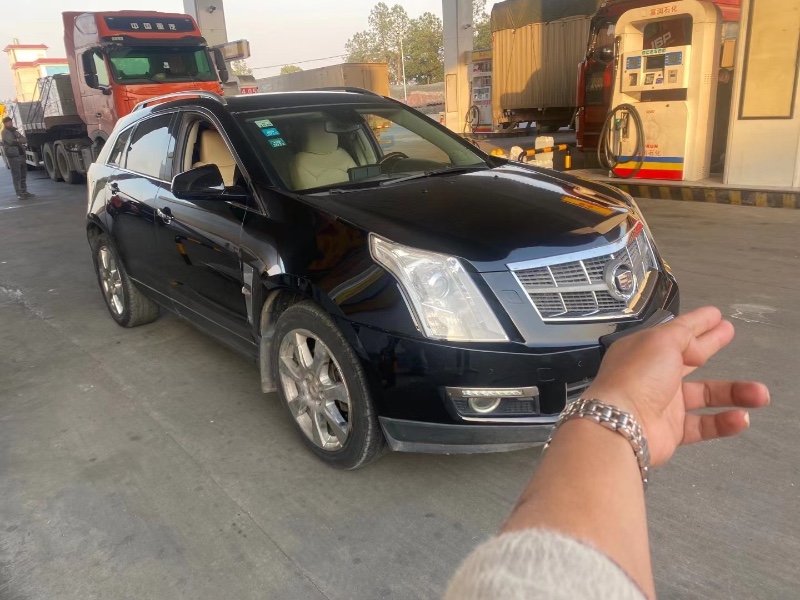 武汉12年凯迪拉克SRX2