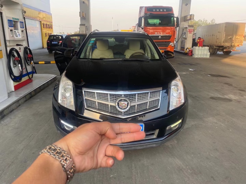 武汉12年凯迪拉克SRX1