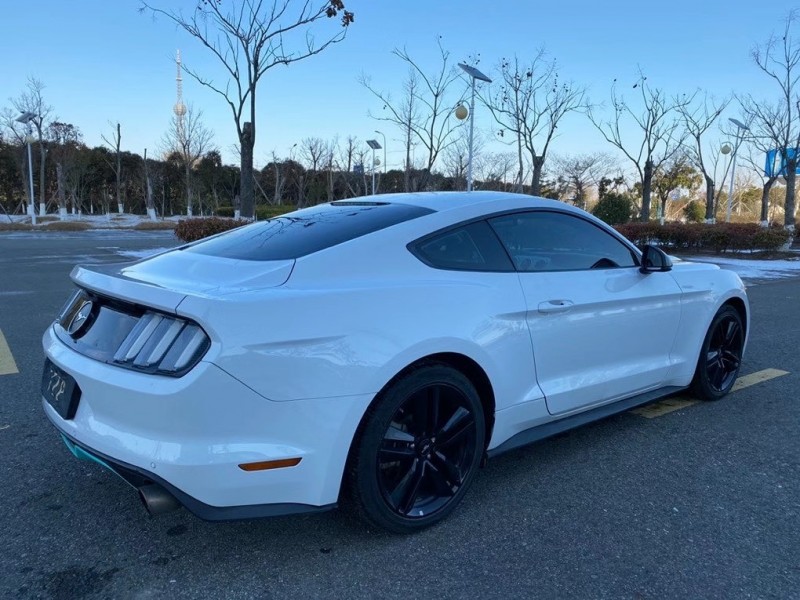 盐城15年福特野马4