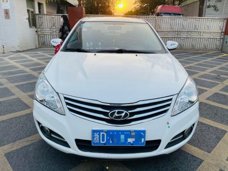 东莞14年现代悦动1