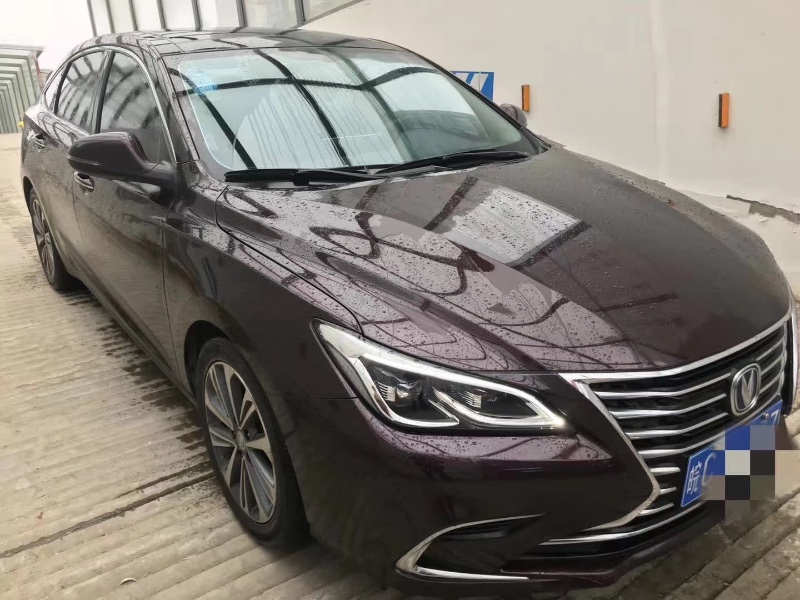 南通18年長安汽車睿騁CC3
