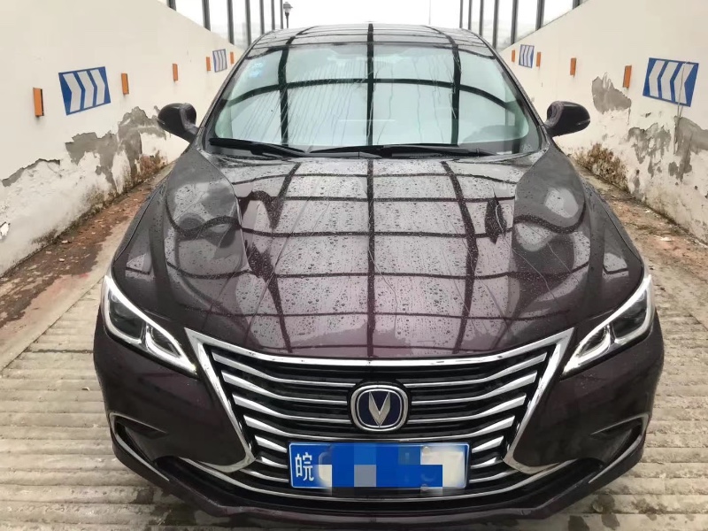 南通18年長安汽車睿騁CC1