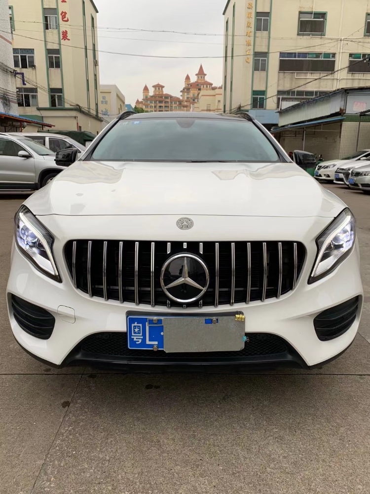 中山19年奔驰GLA1