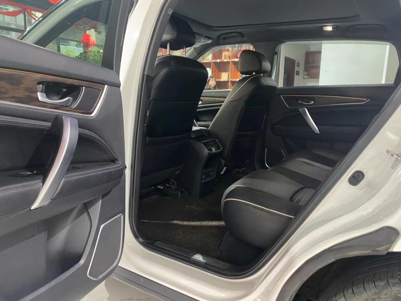 东莞抵押车18年本田urv出售