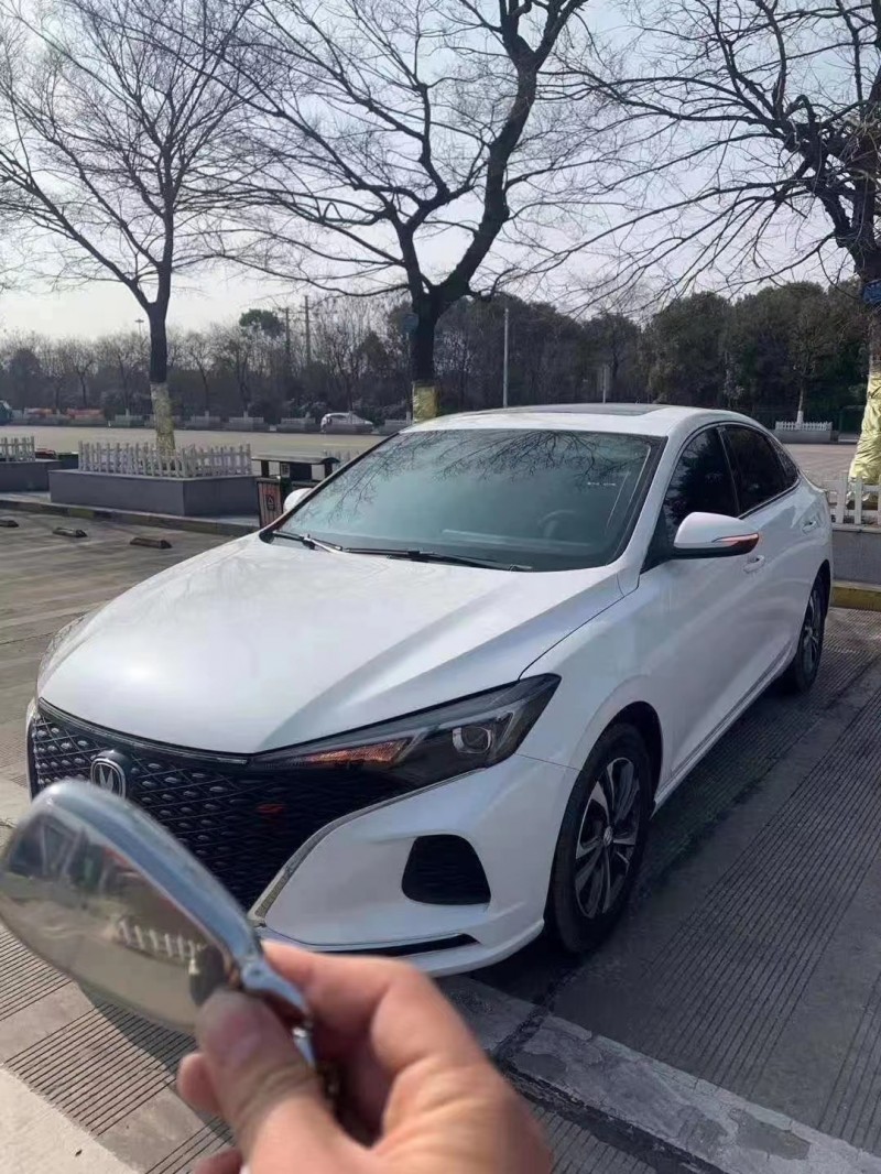 蘇州20年長安汽車逸動2