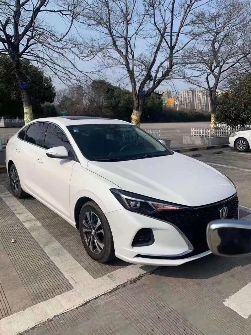 蘇州20年長安汽車逸動3