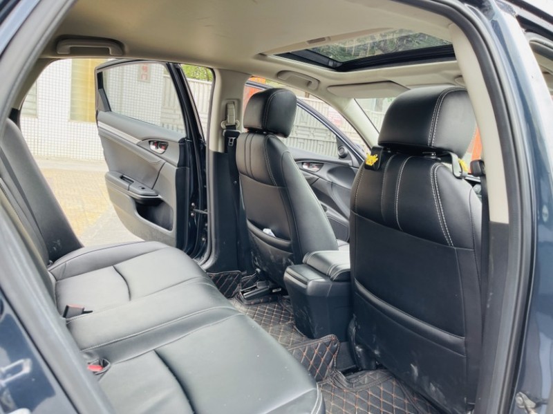 东莞17年本田思域7