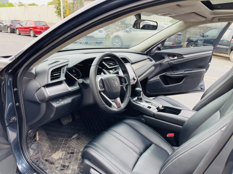 东莞17年本田思域5