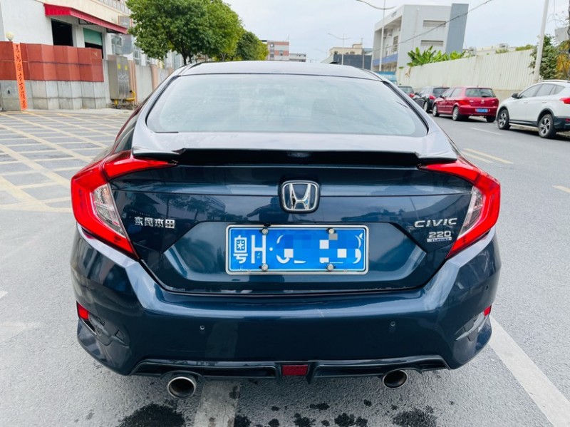 东莞17年本田思域3