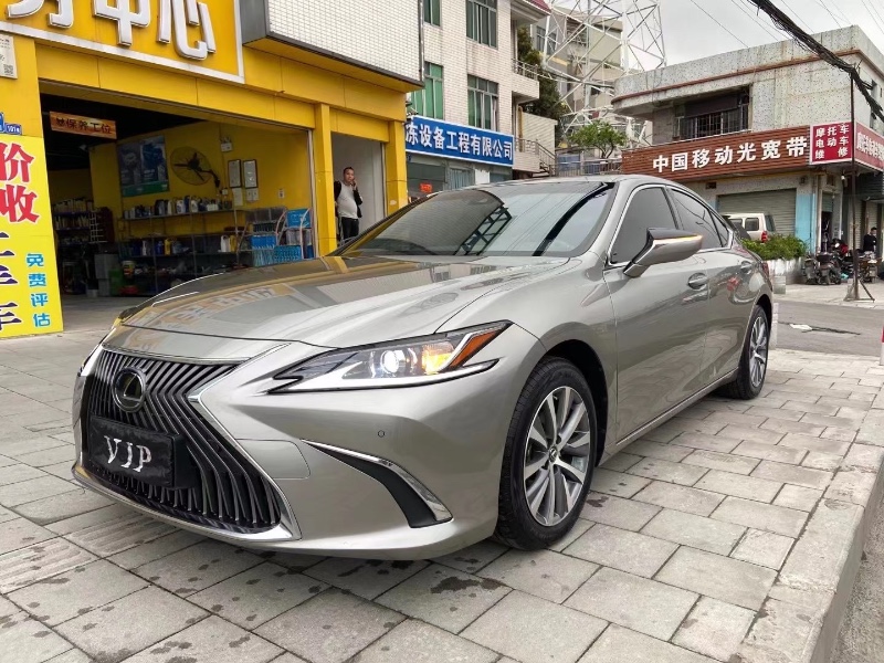 广州18年雷克萨斯ES4