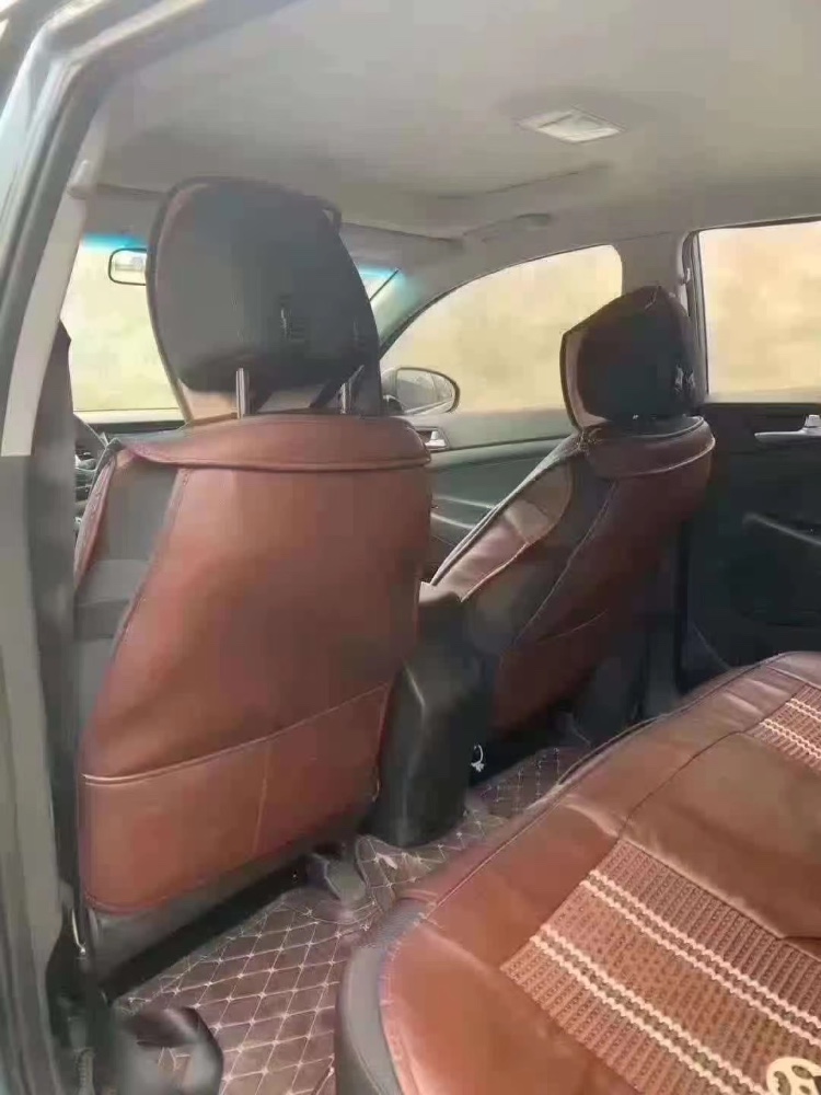 保定16年现代途胜5