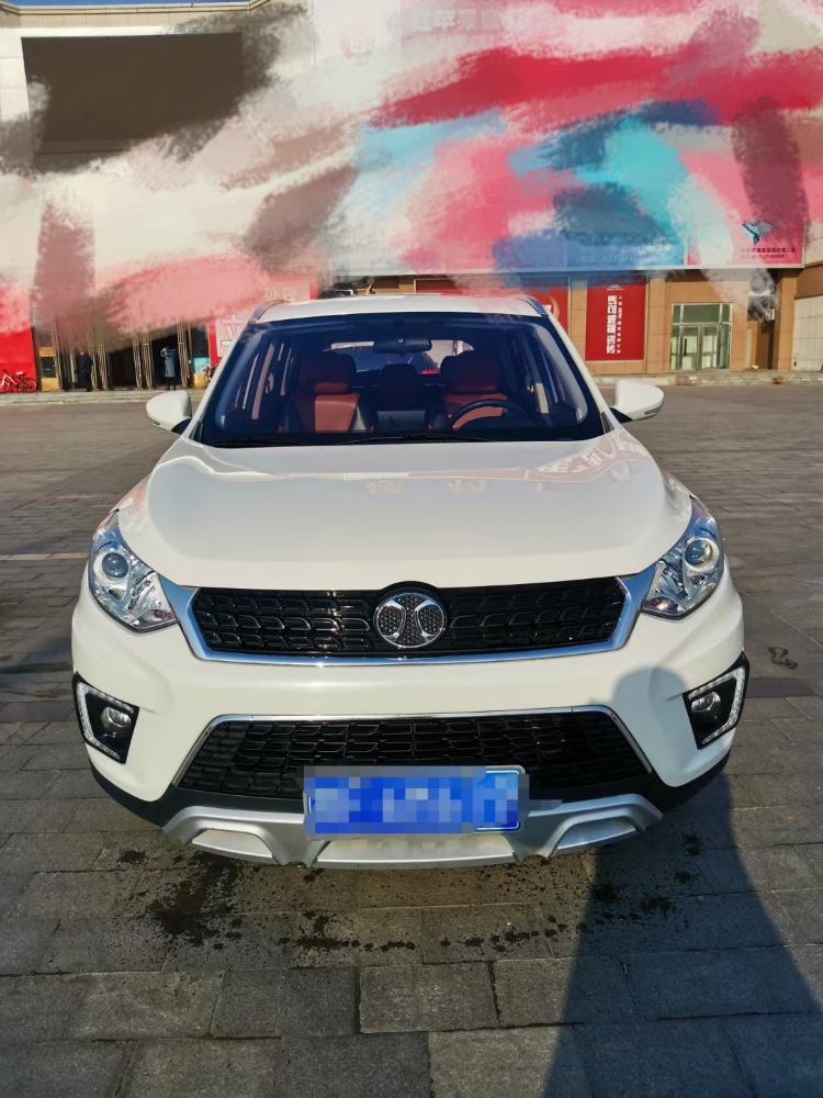 保定18年北汽绅宝X359
