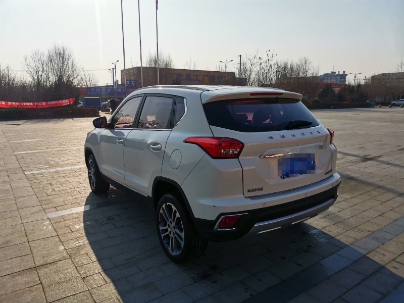 保定18年北汽绅宝X355